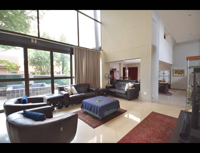 4 BEDROOM HOUSE FOR SALE IN MIDSTREAM ESTATE